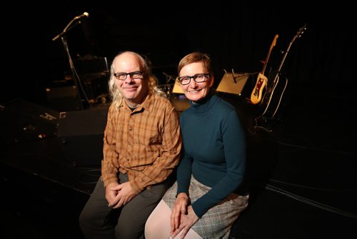 TREVOR HAGAN / WINNIPEG FREE PRESS
Mark Cohoe and Pat McPhillips, volunteers at the West End Cultural Centre, Thursday, October 5, 2017.