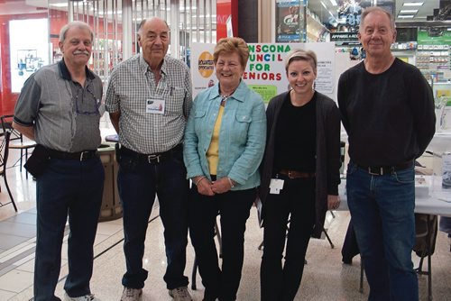 Canstar Community News Oct. 5, 2017 - Volunteers at the Transcona Council for Seniors' 2017 Health Fair. (SHELDON BIRNIE/CANSTAR/THE HERALD)