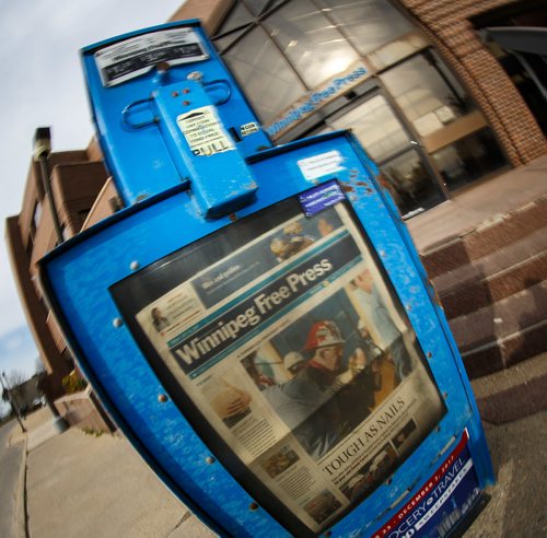 MIKE DEAL / WINNIPEG FREE PRESS
A Winnipeg Free Press newspaper box outside the papers' headquarters on Mountain Ave.
171012 - Thursday, October 12, 2017.