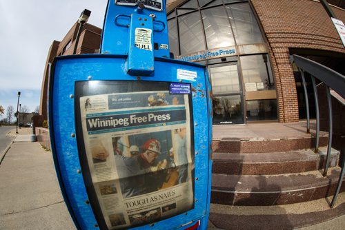 MIKE DEAL / WINNIPEG FREE PRESS
A Winnipeg Free Press newspaper box outside the papers' headquarters on Mountain Ave.
171012 - Thursday, October 12, 2017.