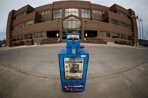 MIKE DEAL / WINNIPEG FREE PRESS
A Winnipeg Free Press newspaper box outside the papers' headquarters on Mountain Ave.
171012 - Thursday, October 12, 2017.