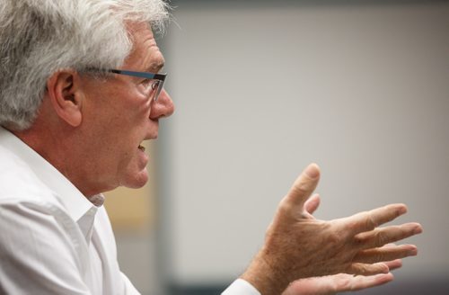 MIKE DEAL / WINNIPEG FREE PRESS
MP Jim Carr, Crescentwood, talks to the Editorial board at the Winnipeg Free Press Friday morning.
171013 - Friday, October 13, 2017.