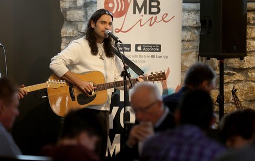 TREVOR HAGAN / WINNIPEG FREE PRESS
Justin Lacroix performs at the Sunday Brunch Collective at the Kitchen Sync, Sunday, October 15, 2017.