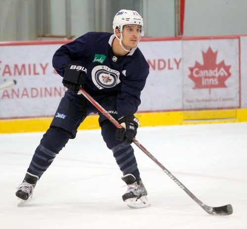 BORIS MINKEVICH / WINNIPEG FREE PRESS
Winnipeg Jets practice at BellMTS Iceplex. Brandon Tanev | #13. Mike McIntyre story. OCT. 16, 2017