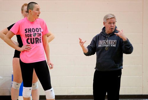 BORIS MINKEVICH / WINNIPEG FREE PRESS
University of Manitoba Bison Womens volleyball practice at the Active Living Centre on U of M Campus. Bisons womens coach Ken Bentley, right, in photo. Left is player Emily Erickson. OCT. 18, 2017