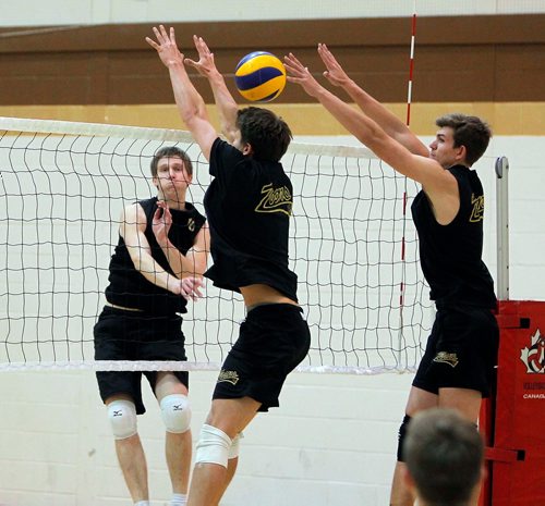 BORIS MINKEVICH / WINNIPEG FREE PRESS
University of Manitoba Bison men's volleyball practice at the Active Living Centre on U of M Campus. General action photo. Hitter is #10 Grant Legaree. OCT. 18, 2017