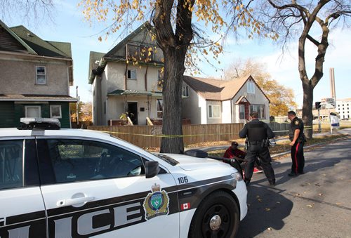 RUTH BONNEVILLE / WINNIPEG FREE PRESS

Police tape off and investigate a homicide that took place   at 706 Sherbrook near Notre Dame  Friday night.

See Melissa Martin story on crime spree Friday night.  

 
Oct 21,, 2017
