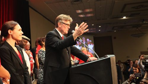 RUTH BONNEVILLE / WINNIPEG FREE PRESS


Dougald Lamont address his supporters at the podium after winning  the Manitoba Liberal leadership race at Victoria Inn Saturday.  
 
Oct 21,, 2017