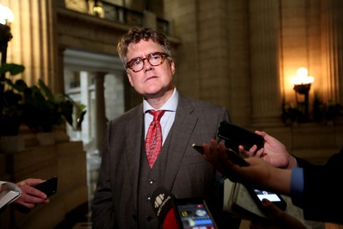 RUTH BONNEVILLE / WINNIPEG FREE PRESS

Newly elected Manitoba Liberal leader Dougald Lamont  scrums with media  after QP at the Legislative Building Monday.  



Oct 23,, 2017