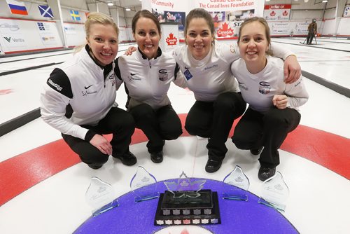 JOHN WOODS / WINNIPEG FREE PRESS
Team Roth made up of, from left, Nina Roth, Rebecca Hamilton, Tabitha Peterson, and Aileen Geving  defeated Anna Hasselborg and her team to win the Canad Inns Women's Classic in Portage La Prairie Monday, October 23, 2017.