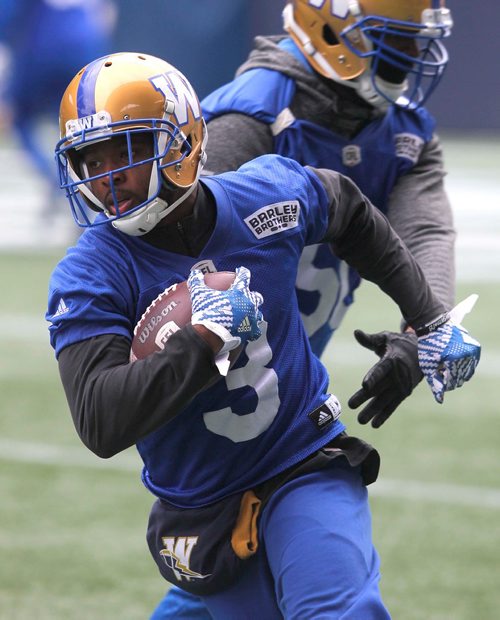 BORIS MINKEVICH / WINNIPEG FREE PRESS
Winnipeg Blue Bomber practice at IGF. #3 Kevin Fogg. OCT. 24, 2017