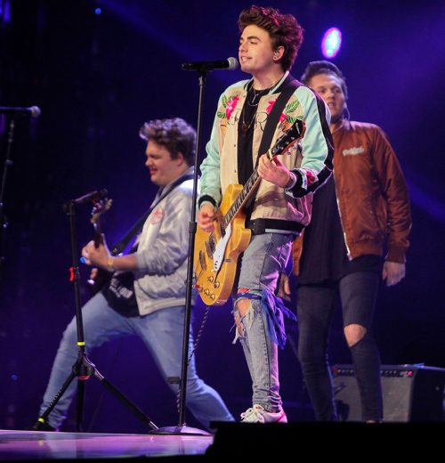 BORIS MINKEVICH / WINNIPEG FREE PRESS
WE Day Manitoba at Bell MTS Place. The band called Panicland performs. Jen Zoratti story. OCT. 25, 2017