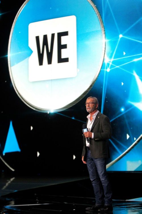 BORIS MINKEVICH / WINNIPEG FREE PRESS
WE Day Manitoba at Bell MTS Place. Bob Silver speaks. Jen Zoratti story. OCT. 25, 2017