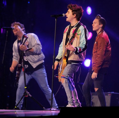 BORIS MINKEVICH / WINNIPEG FREE PRESS
WE Day Manitoba at Bell MTS Place. The band called Panicland performs. Jen Zoratti story. OCT. 25, 2017