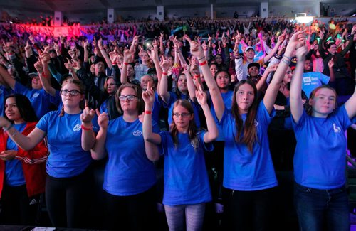 BORIS MINKEVICH / WINNIPEG FREE PRESS
WE Day Manitoba at Bell MTS Place. Kids having a blast at WE Day. Jen Zoratti story. OCT. 25, 2017