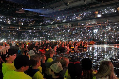 BORIS MINKEVICH / WINNIPEG FREE PRESS
WE Day Manitoba at Bell MTS Place. General crowd and stage shots at WE Day. Jen Zoratti story. OCT. 25, 2017