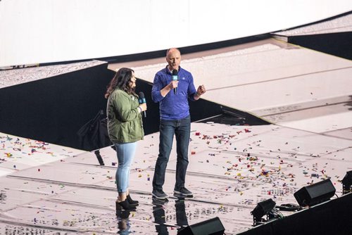 COLBY SPENCE / WINNIPEG FREE PRESS
WE Day Manitoba at Bell MTS Place. From left, youth Palvi Saini and Winnipeg Free Press editor Paul Samyn on stage during their sponsor segment. Jen Zoratti story. OCT. 25, 2017