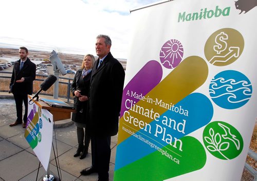 BORIS MINKEVICH / WINNIPEG FREE PRESS
From right, Premier Brian Pallister and Sustainable Development Minister Rochelle Squires announce the Made-in-Manitoba Climate and Green Plan at Oak Hammock Marsh Interpretive Centre. Oct. 27, 2017