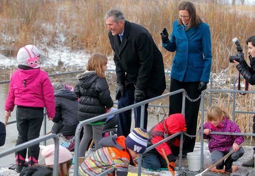 BORIS MINKEVICH / WINNIPEG FREE PRESS
Premier Brian Pallister and his wife Esther meet some grade 1-2 Governor Semple School children after the Made-in-Manitoba Climate and Green Plan announcement at Oak Hammock Marsh Interpretive Centre. Oct. 27, 2017