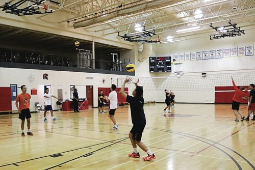 Canstar Community News Oct. 24, 2017 - The Sisler Spartans volleyball team practise for their game against Daniel McIntyre Maroons. (LIGIA BRAIDOTTI/CANSTAR COMMUNITY NEWS/TIMES)