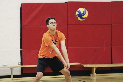 Canstar Community News Oct. 24, 2017 - Hans Candelaria practises for the Spartans vollyeball game against the Daniel McIntyre Maroons. (LIGIA BRAIDOTTI/CANSTAR COMMUNITY NEWS/TIMES)