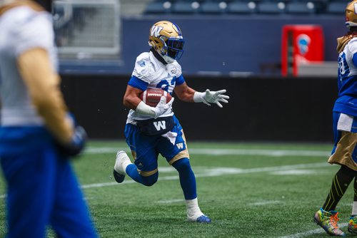 MIKE DEAL / WINNIPEG FREE PRESS
Winnipeg Blue Bombers' Andrew Harris (33) during practice at Investors Group Field Wednesday afternoon.
171101 - Wednesday, November 01, 2017.