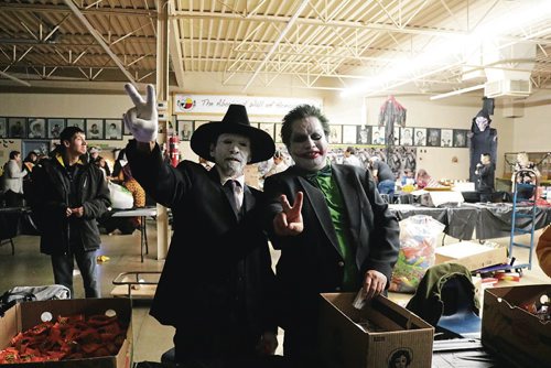 Canstar Community News Oct. 31, 2017 - Community members volunteer to hand out candy to kids at the Indian and Metis Friendship Centres Safe Halloween. (LIGIA BRAIDOTTI/CANSTAR COMMUNITY NEWS/TIMES)