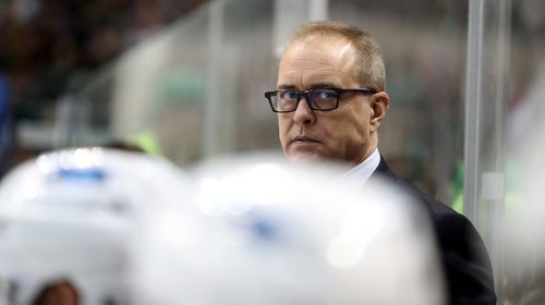 TREVOR HAGAN / WINNIPEG FREE PRESS
Winnipeg Jets' head coach Paul Maurice on the bench while playing the Dallas Stars' during second period NHL action in Dallas, Monday, November 6, 2017.