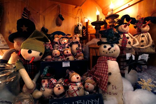 WAYNE GLOWACKI / WINNIPEG FREE PRESS 

Sunday Special. Snowmen in the  AS Time Goes By Home Decor store at 442 Academy Rd. The owner  of the story is Katie James.David Sanderson story. Nov. 7 2017