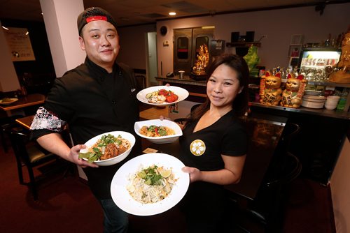 JOHN WOODS / WINNIPEG FREE PRESS
Calvin and Melody Truong are photographed at Kyu Bochi Sunday, November 7, 2017.