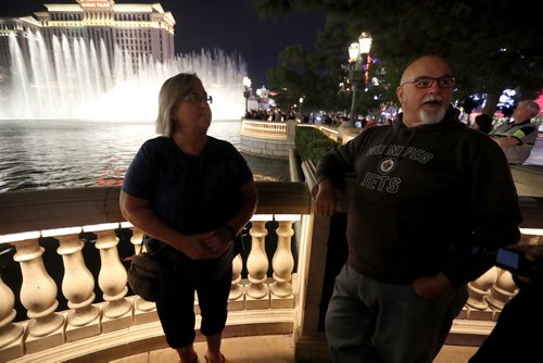 TREVOR HAGAN / WINNIPEG FREE PRESS
Trudy and Ian Mattey, from Winnipeg, came Las Vegas to watch the Winnipeg Jets take on the Vegas Golden Knights, and stopped to check out the fountain at the Bellagio, Wednesday, November 8, 2017.