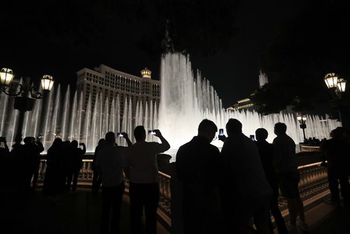 TREVOR HAGAN / WINNIPEG FREE PRESS
The fountain at the Bellagio, Wednesday, November 8, 2017.