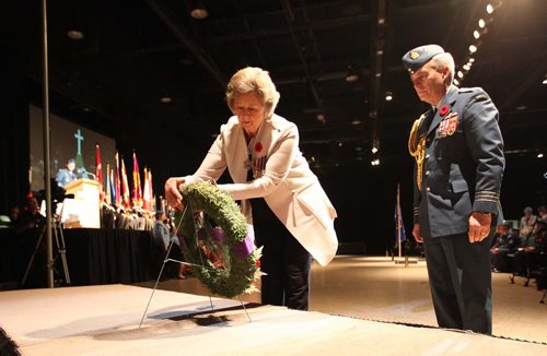 RUTH BONNEVILLE / WINNIPEG FREE PRESS



Manitoba  Lieutenant Governor  Janice Filmon lays wreath in front of cenotaph  during the annual Winnipeg Remembrance Day Service, at RBC Convention Centre Saturday.  

See Ryan Thorpe story. 

Nov 11, 2017