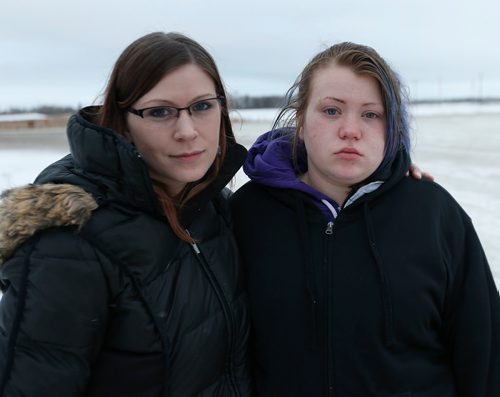 WAYNE GLOWACKI / WINNIPEG FREE PRESS 

Rebecca (glasses) and Diane Saunders, sisters of Bill Saunders who was shot and killed by RCMP Wednesday morning on Hwy. 417 by Lake Manitoba First Nation.   Kevin Rollason  story   Nov. 15  2017