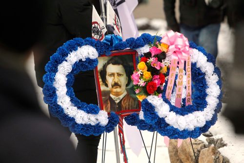 BORIS MINKEVICH / WINNIPEG FREE PRESS
Louis Riel died 132 years ago and a special event commemorating this happen today at Louis Riel gravesite in St. Boniface. A wreath laid at the gravesite. STANDUP PHOTO. Nov. 16, 2017