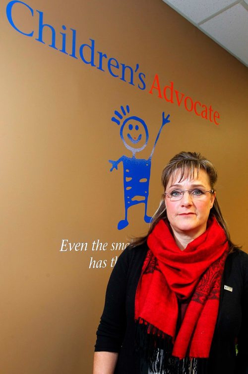 BORIS MINKEVICH / WINNIPEG FREE PRESS
Daphne Penrose in her office at the Office of the Childrens Advocate on Portage Ave. Jane Gerster story. Nov. 20, 2017