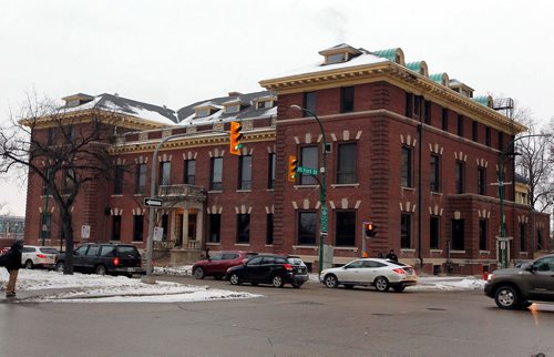 BORIS MINKEVICH / WINNIPEG FREE PRESS
Established in 1874, the Manitoba Club, (red brick building) located at 194 Broadway,is the oldest private club in western Canada. The Manitoba Club was originally established as a gentleman's club in 1874. (Wikipedia) SINCLAIR STORY Nov. 22, 2017