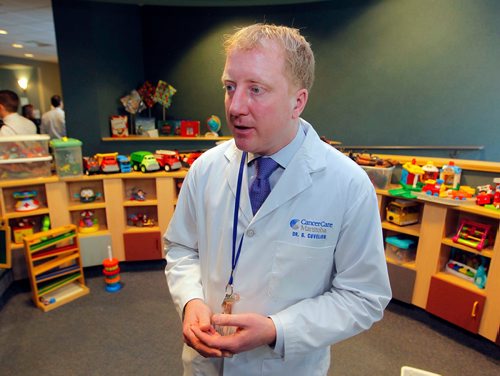 BORIS MINKEVICH / WINNIPEG FREE PRESS
Dr. Geoff Cuvelier poses for a photo in the kids area in the Pediatric Clinic at CancerCare Manitoba, 675 McDermot. Re. PROFYLE press conference. BILL REDEKOP STORY Nov. 22, 2017