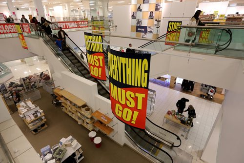 TREVOR HAGAN / WINNIPEG FREE PRESS
Sears at Polo Park, set to close next weekend, Sunday, November 26, 2011. FOR UPCOMING 49.8