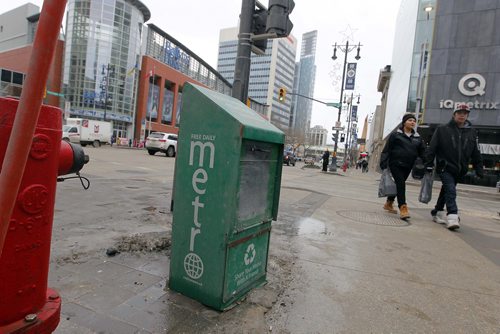 BORIS MINKEVICH / WINNIPEG FREE PRESS
Metro paper boxes on Portage Ave. in downtown winnipeg. Nov. 27, 2017