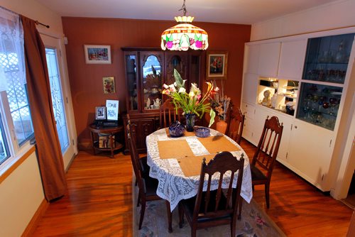 BORIS MINKEVICH / WINNIPEG FREE PRESS
RESALE HOMES - 495 Borebank Street. Formal dining room. TODD LEWYS STORY. Dec. 4, 2017