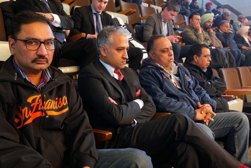 BORIS MINKEVICH / WINNIPEG FREE PRESS
People including cab drivers line the gallery of Winnipeg City Hall. Second from left is Ajay Chopra, a consultant and lobbyist for Unicity and Duffys. ALDO SANTIN STORY. Dec. 6, 2017