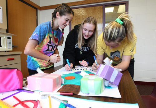 RUTH BONNEVILLE / WINNIPEG FREE PRESS

Grade 6 students from Henry G. Izatt Middle School, Brooke Saulnier (rainbow), Leigh Turner (wearing black) and Paige Schatkowsky (yellow), have fun while making posters for their school to remind students, teachers and parents to bring in toys for Christmas Cheer Board.



The class is busy gathering new toys for our Miracle on Mountain tree!

Standup photo.  There is another group photo of kids with toys to go with Kevin's column.  
 
Kevin Rollason  | Reporter 
Dec 0\7, 2017