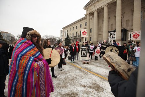 RUTH BONNEVILLE / WINNIPEG FREE PRESS

The Assembly of Manitoba Chiefs First Nations Family Advocate Office hold a rally in front of the Legislative Building to bring awareness to the over-representation of Indigenous children in Child and Family Services care Thursday afternoon.  

 
Dec 0\7, 2017