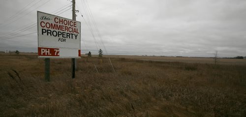 Brandon Sun Land located just north of the TransCanada Highway and Highway 10 is seen Wednesday afternoon. The area is slated for development of a new casino after the city of Brandon rejected the idea earlier this year. HOLD FOR OC'S COLUMN ON FRIDAY (Colin Corneau/Brandon Sun)