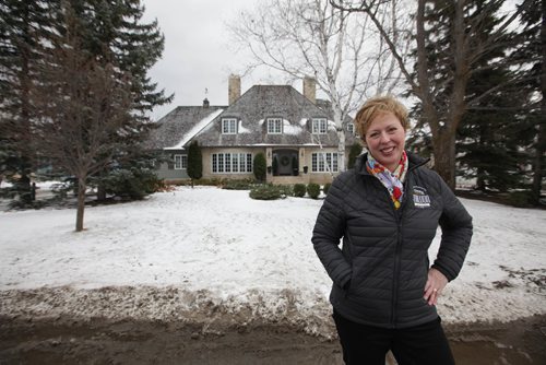 RUTH BONNEVILLE / WINNIPEG FREE PRESS

Biz:
Monday business column focusing on record setting year for Winnipeg homes sold for more than $1 million.  Photo of Alison Maxwell Diacos with  Century 21 with a home that she sold for $1.7 million. 

See Biz story.  

Dec 0/8, 2017