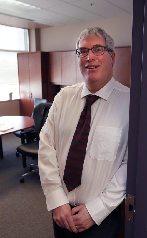 WAYNE GLOWACKI / WINNIPEG FREE PRESS

Ronan Segrave, new interim COO for HSC Winnipeg in his office on his first day on the job. Jane Gerster  story Dec. 11  2017