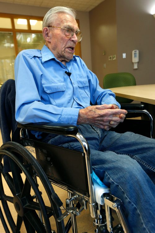 WAYNE GLOWACKI / WINNIPEG FREE PRESS

George Peterson may be the last survivor of the Battle of Hong Kong. He was interviewed Tuesday in the Concordia Hospital where he is a patient.49.8 Kevin Rollason story Dec. 12  2017