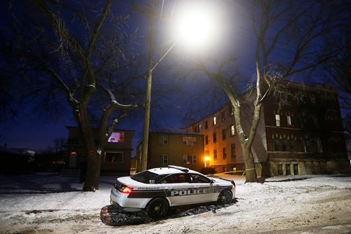 JOHN WOODS / WINNIPEG FREE PRESS
Police sit outside another officer involved shooting at 481 Charles Tuesday, December 12, 2017. The Independent Investigations Unit of Manitoba is involved in the case.