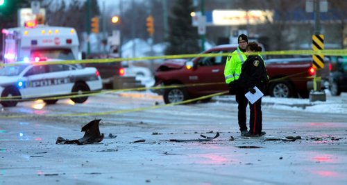 BORIS MINKEVICH / WINNIPEG FREE PRESS
A cab was rear ended at Fermor Ave and St. Annes Road by a pickup truck. Intersection is closed off. MVC car crash rear end. Dec. 13, 2017